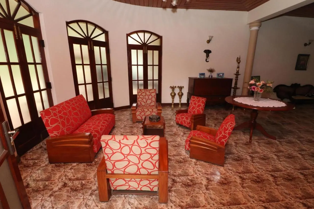Yoho Granary Homestay 康提 招待所